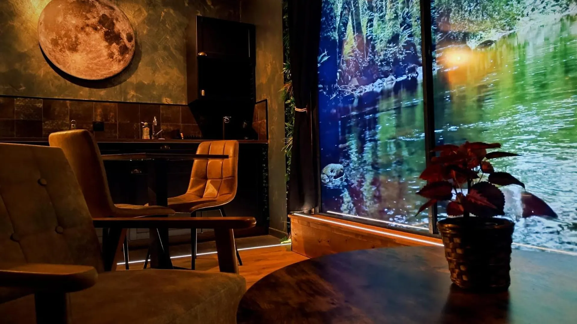 Charleval  Multiverse Suite Immersive 0*, Charleval (Bouches-du-Rhone) צרפת