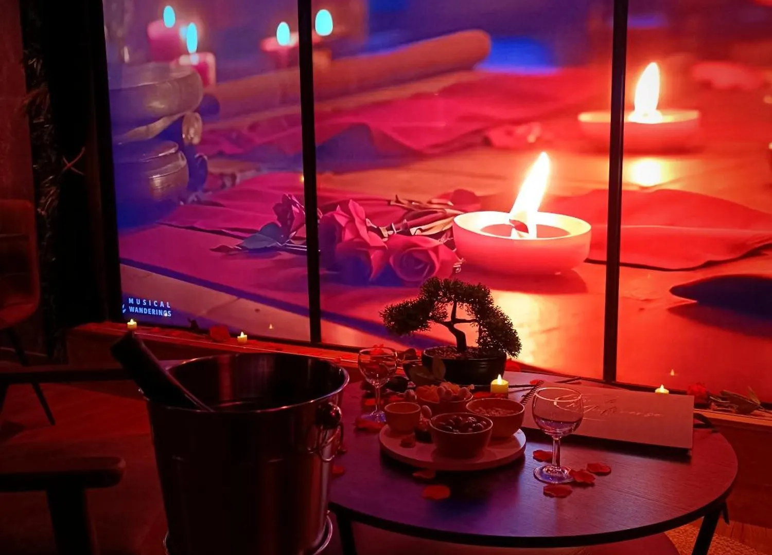 Charleval  Multiverse Suite Immersive 0*, Charleval (Bouches-du-Rhone) צרפת